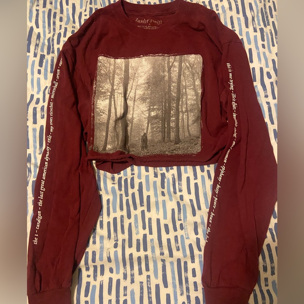 Taylor Swift Folklore Cropped long sleeve shirt
